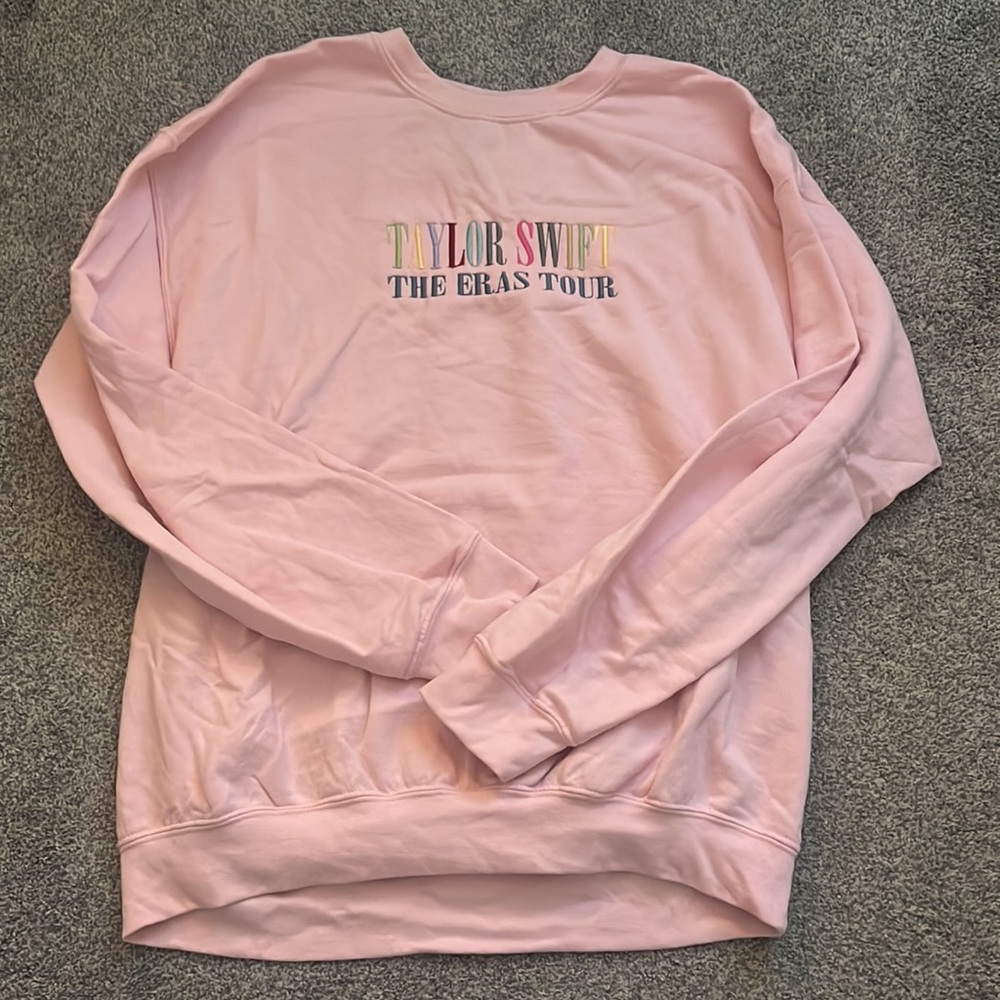 Taylor Swift Embroidered Crewneck - Picture 4 of 6